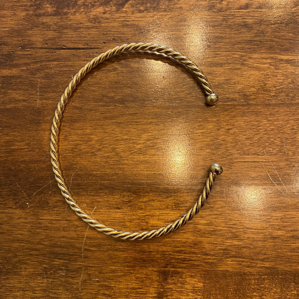 Elegant Gold Twisted Choker Necklace